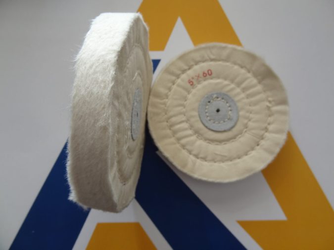 Πανόβουρτσα (κετσές) λευκή με τρύπα για γυάλισμα